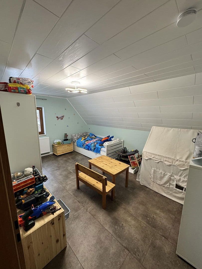 Prodej domu 131 m², pozemek 672 m², Neukirchen bei Sulzbach-Rosenberg, Bavorsko Prodej domu 131 m², pozemek 672 m², Neukirchen bei Sulzbach-Rosenberg, Bavorsko