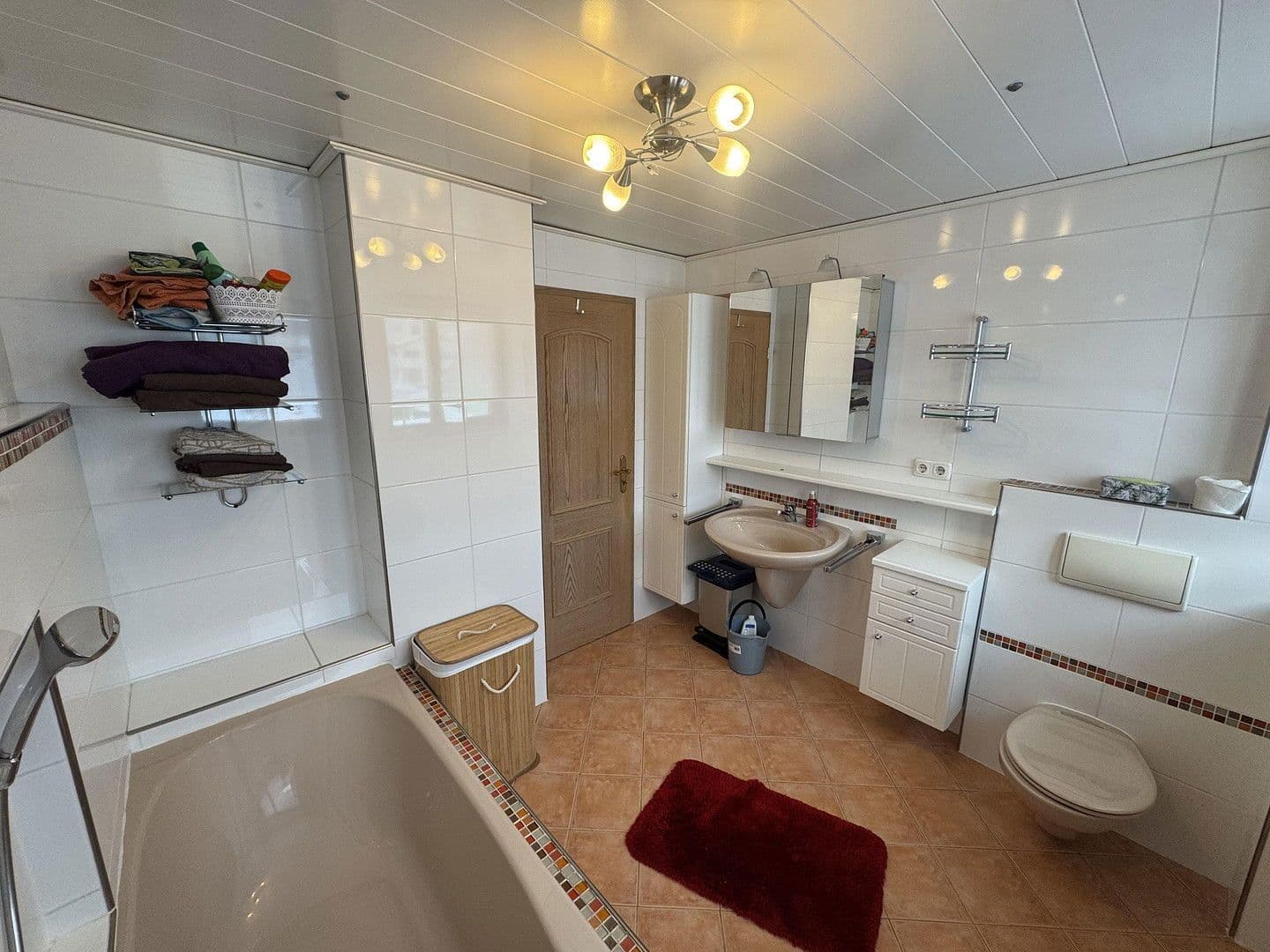 Prodej domu 131 m², pozemek 672 m², Neukirchen bei Sulzbach-Rosenberg, Bavorsko Prodej domu 131 m², pozemek 672 m², Neukirchen bei Sulzbach-Rosenberg, Bavorsko