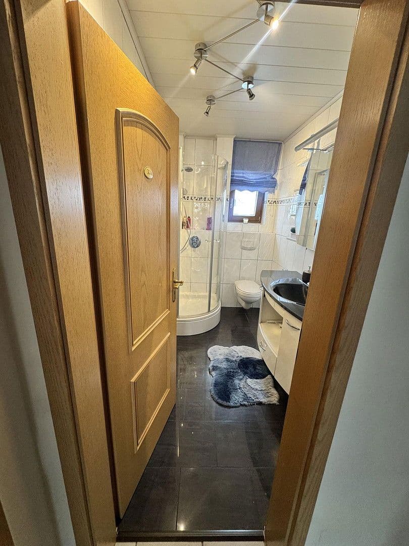 Prodej domu 131 m², pozemek 672 m², Neukirchen bei Sulzbach-Rosenberg, Bavorsko Prodej domu 131 m², pozemek 672 m², Neukirchen bei Sulzbach-Rosenberg, Bavorsko