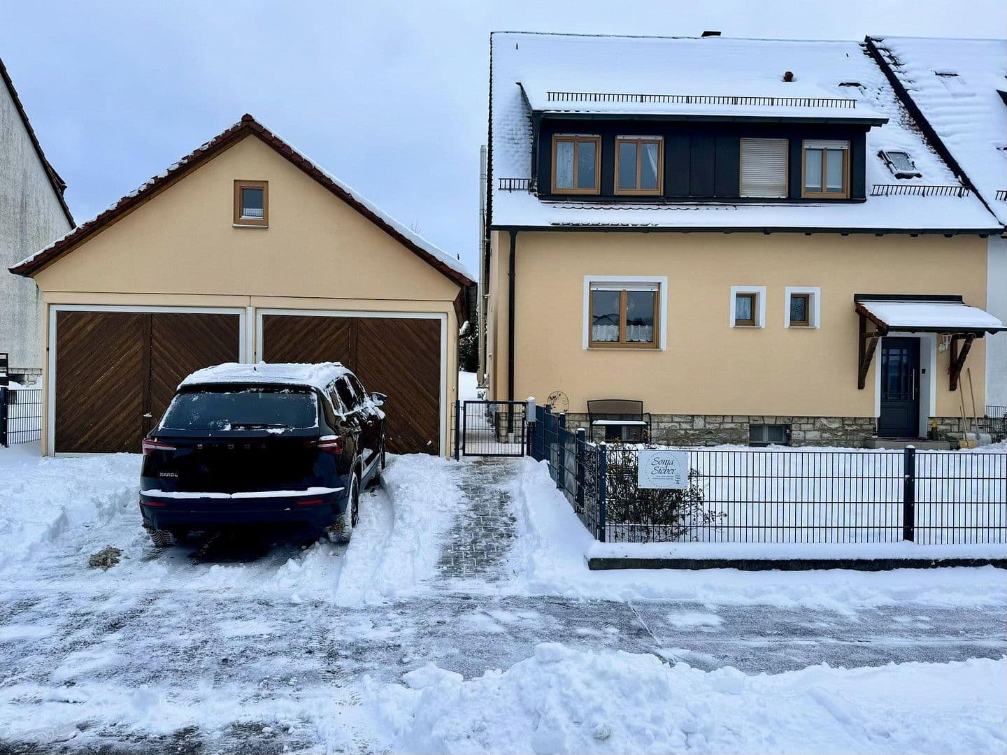 Prodej domu 131 m², pozemek 672 m², Neukirchen bei Sulzbach-Rosenberg, Bavorsko Prodej domu 131 m², pozemek 672 m², Neukirchen bei Sulzbach-Rosenberg, Bavorsko