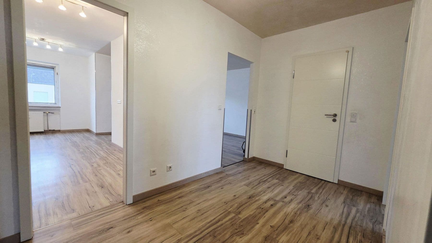 Prodej bytu 3+1 70 m², Frankenthal, Porýní-Falc Prodej bytu 3+1 70 m², Frankenthal, Porýní-Falc