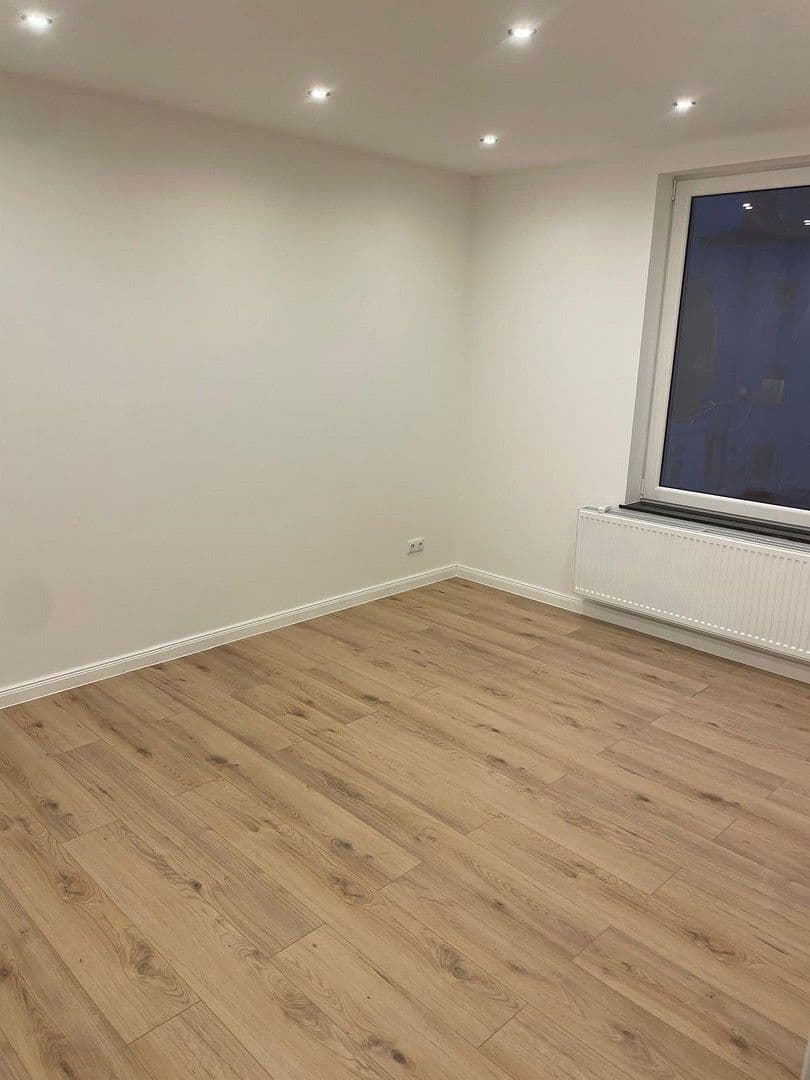 Prodej domu 184 m², pozemek 184 m², Schützenstraße 49a, Lübeck, Šlesvicko-Holštýnsko Prodej domu 184 m², pozemek 184 m², Schützenstraße 49a, Lübeck, Šlesvicko-Holštýnsko