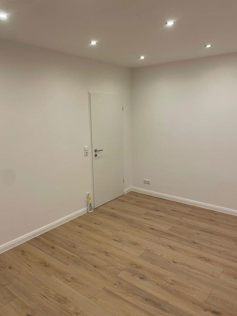 Prodej domu 184 m², pozemek 184 m², Schützenstraße 49a, Lübeck, Šlesvicko-Holštýnsko Prodej domu 184 m², pozemek 184 m², Schützenstraße 49a, Lübeck, Šlesvicko-Holštýnsko