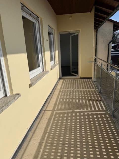 Pronájem bytu 3+1 85 m², Leinburg, Bavorsko Pronájem bytu 3+1 85 m², Leinburg, Bavorsko