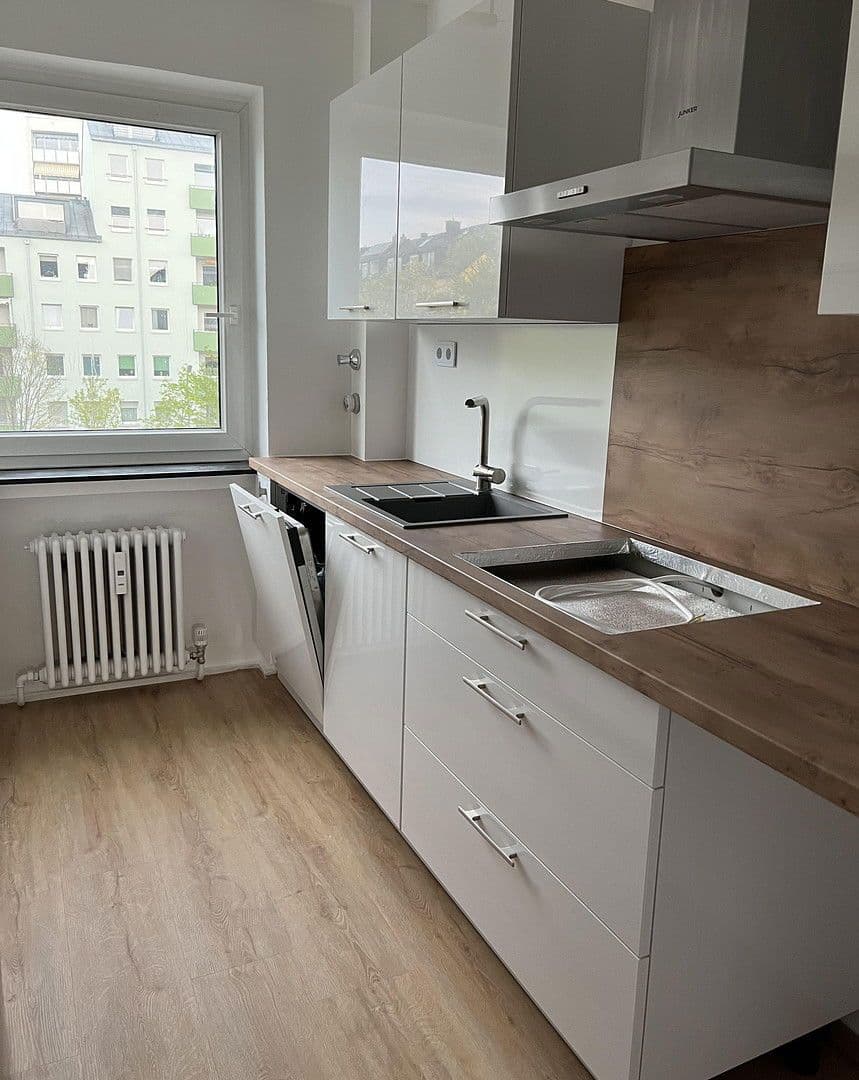 Prodej bytu 3+1 64 m², München, Bavorsko Prodej bytu 3+1 64 m², München, Bavorsko