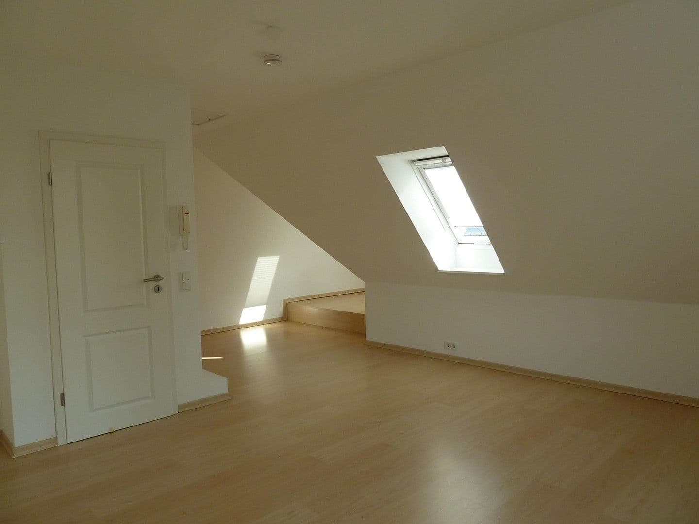 Pronájem domu 151 m², pozemek 350 m², Hamburg, Hamburg Pronájem domu 151 m², pozemek 350 m², Hamburg, Hamburg