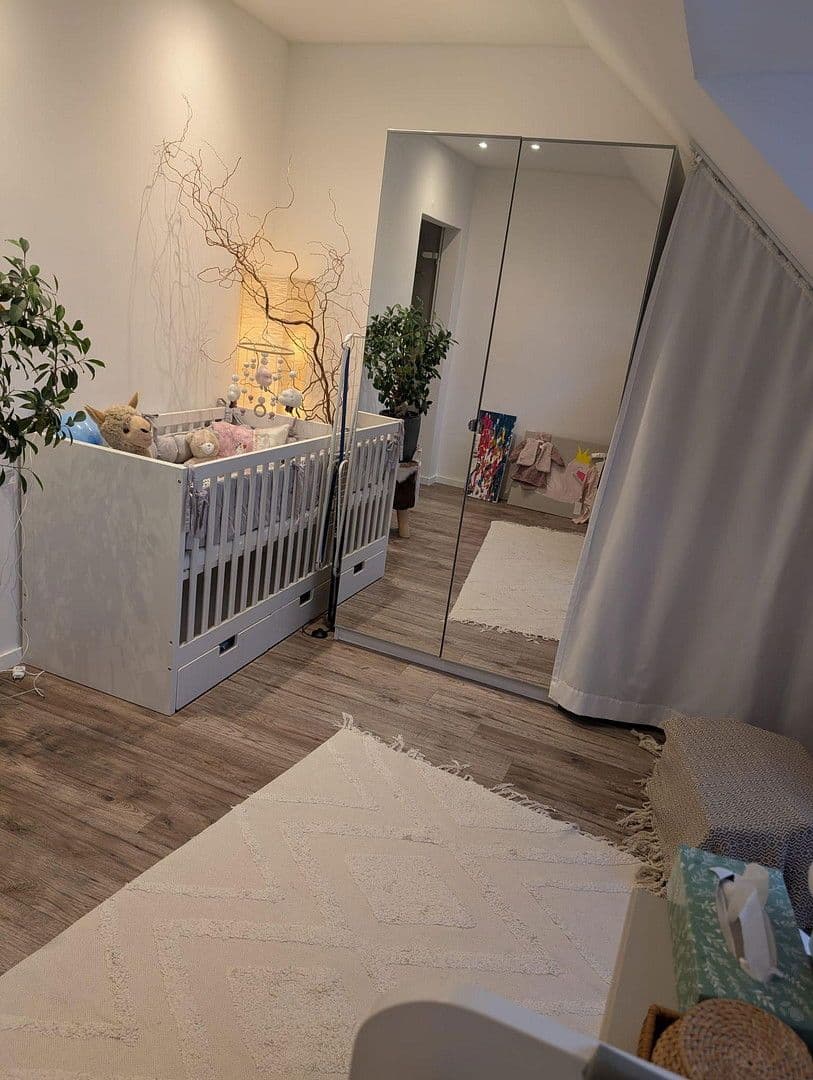 Prodej bytu 4+1 98 m², Essen, Severní Porýní-Vestfálsko Prodej bytu 4+1 98 m², Essen, Severní Porýní-Vestfálsko