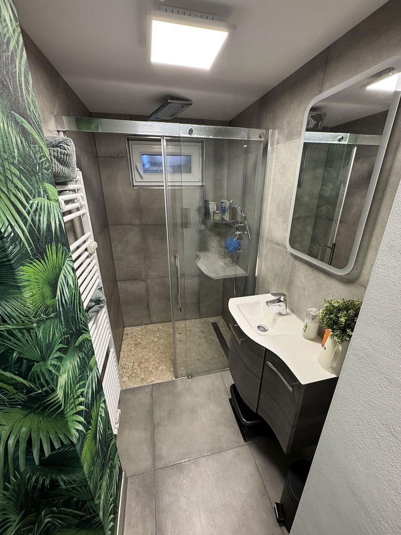 Prodej bytu 4+1 98 m², Essen, Severní Porýní-Vestfálsko Prodej bytu 4+1 98 m², Essen, Severní Porýní-Vestfálsko