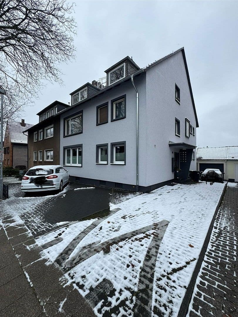 Prodej bytu 4+1 98 m², Essen, Severní Porýní-Vestfálsko Prodej bytu 4+1 98 m², Essen, Severní Porýní-Vestfálsko