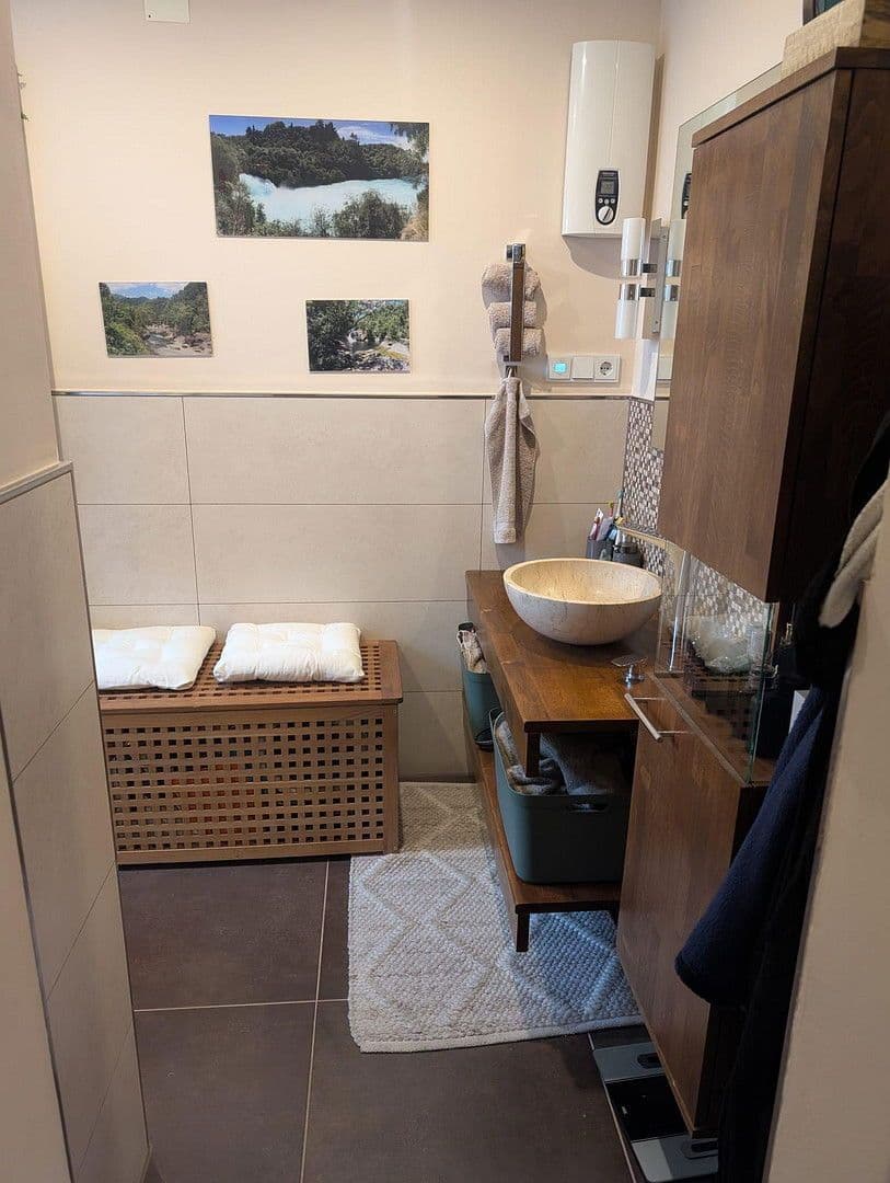 Prodej bytu 4+1 98 m², Essen, Severní Porýní-Vestfálsko Prodej bytu 4+1 98 m², Essen, Severní Porýní-Vestfálsko