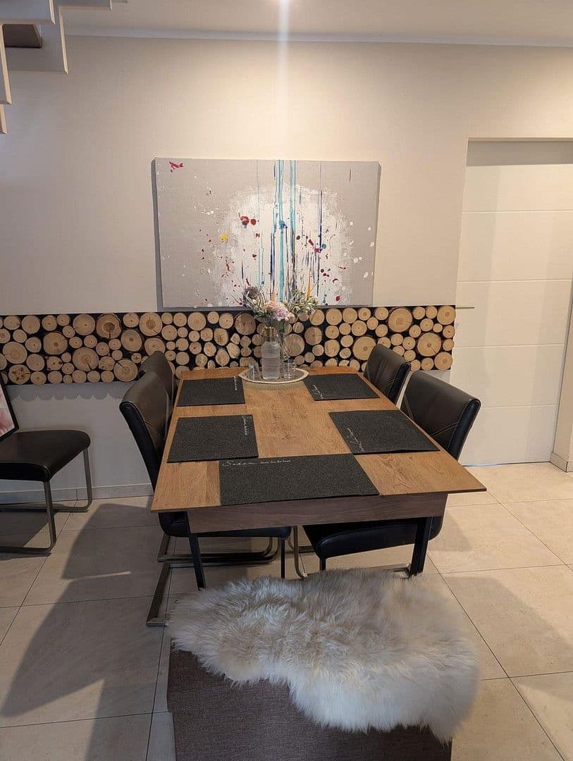 Prodej bytu 4+1 98 m², Essen, Severní Porýní-Vestfálsko Prodej bytu 4+1 98 m², Essen, Severní Porýní-Vestfálsko