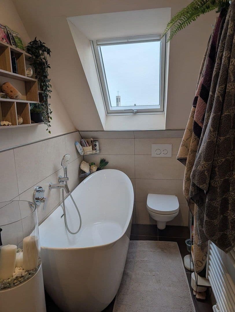 Prodej bytu 4+1 98 m², Essen, Severní Porýní-Vestfálsko Prodej bytu 4+1 98 m², Essen, Severní Porýní-Vestfálsko