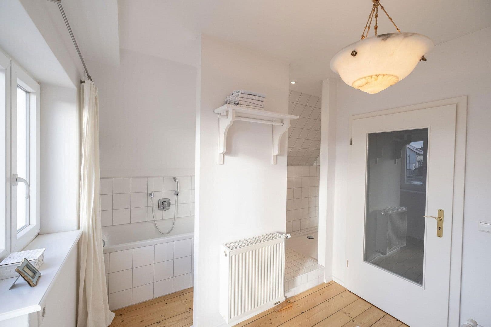 Pronájem domu 130 m², pozemek 446 m², Maikammer, Porýní-Falc Pronájem domu 130 m², pozemek 446 m², Maikammer, Porýní-Falc