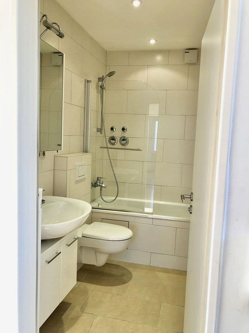 Pronájem bytu 3+1 83 m², München, Bavorsko Pronájem bytu 3+1 83 m², München, Bavorsko