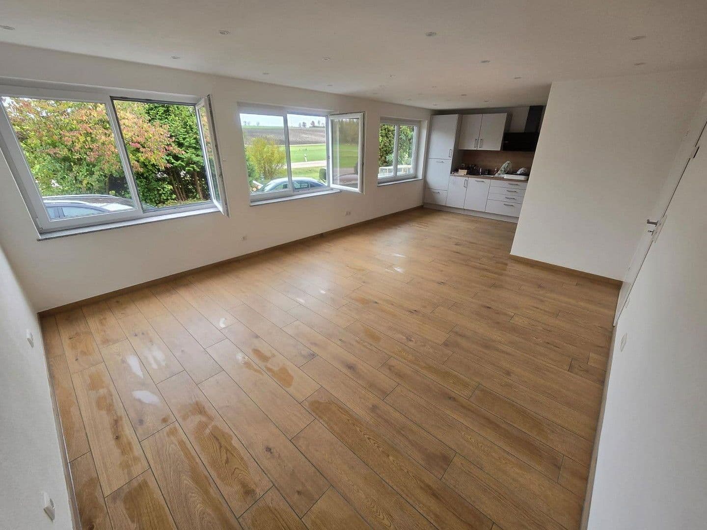 Pronájem bytu 4+1 90 m², Unterringingen 72, Bissingen, Bavorsko Pronájem bytu 4+1 90 m², Unterringingen 72, Bissingen, Bavorsko