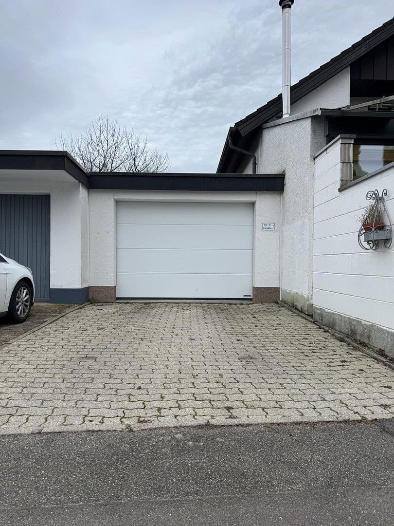 Pronájem domu 220 m², pozemek 554 m², Markgrafenstr. 7, Teningen, Bádensko-Württembersko Pronájem domu 220 m², pozemek 554 m², Markgrafenstr. 7, Teningen, Bádensko-Württembersko