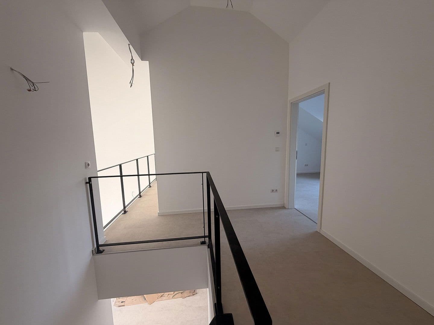 Pronájem bytu 4+1 144 m², Neuhofer Straße 45, Mannheim, Bádensko-Württembersko Pronájem bytu 4+1 144 m², Neuhofer Straße 45, Mannheim, Bádensko-Württembersko