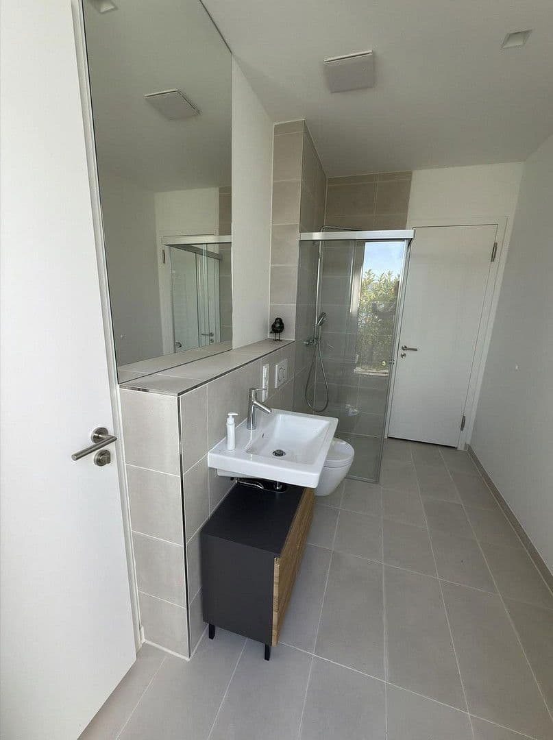 Pronájem bytu 1+kk 45 m², Berlin, Berlín Pronájem bytu 1+kk 45 m², Berlin, Berlín