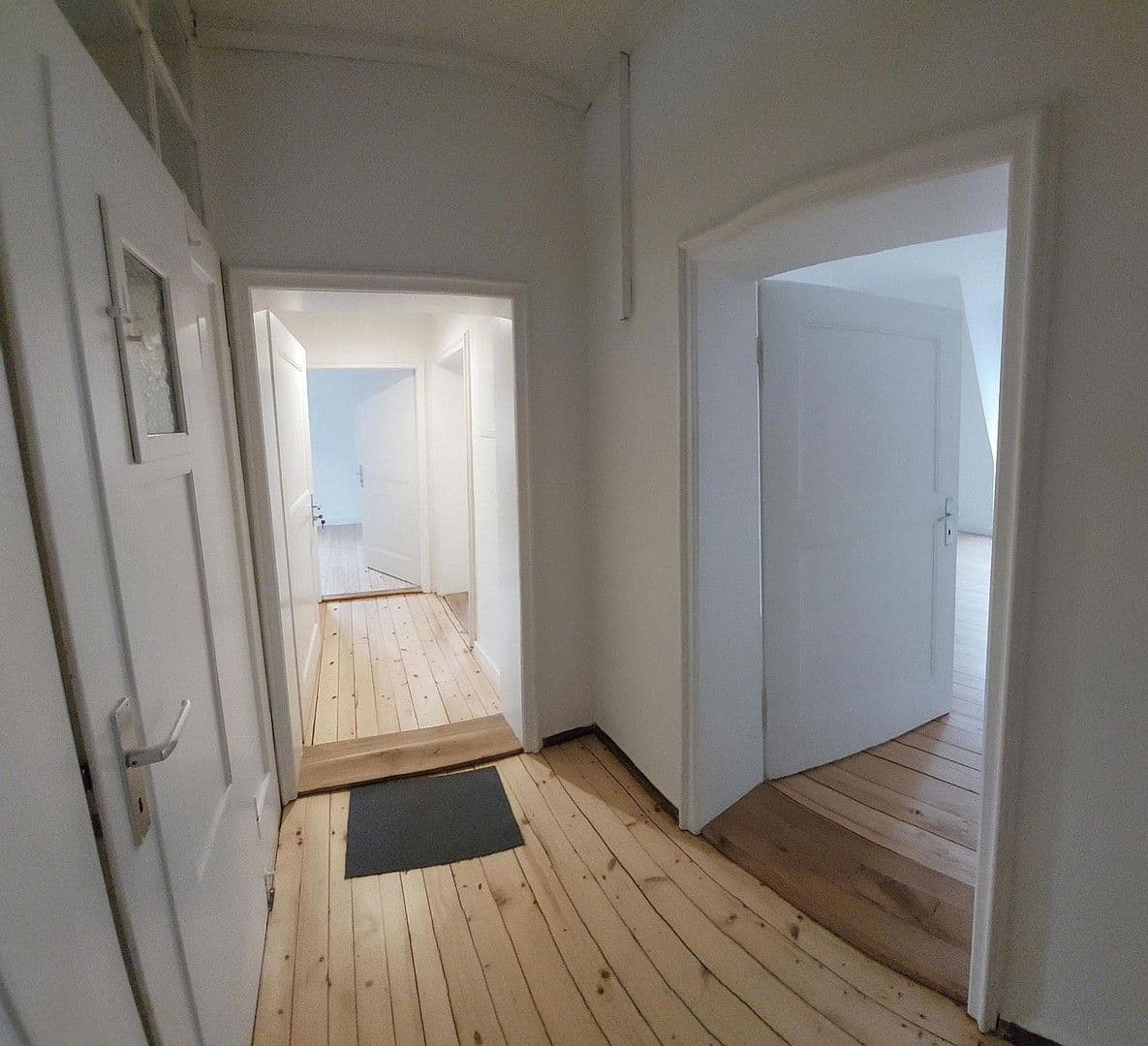 Pronájem bytu 2+1 53 m², Paradiesstraße 17, Nürnberg, Bavorsko Pronájem bytu 2+1 53 m², Paradiesstraße 17, Nürnberg, Bavorsko