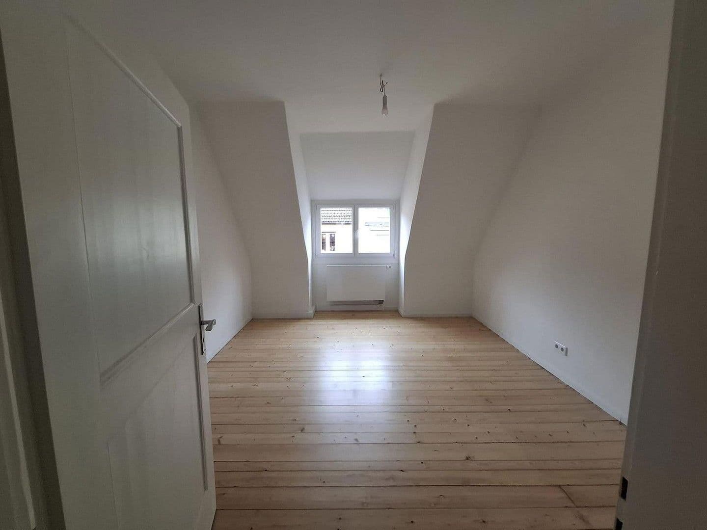 Pronájem bytu 2+1 53 m², Paradiesstraße 17, Nürnberg, Bavorsko Pronájem bytu 2+1 53 m², Paradiesstraße 17, Nürnberg, Bavorsko