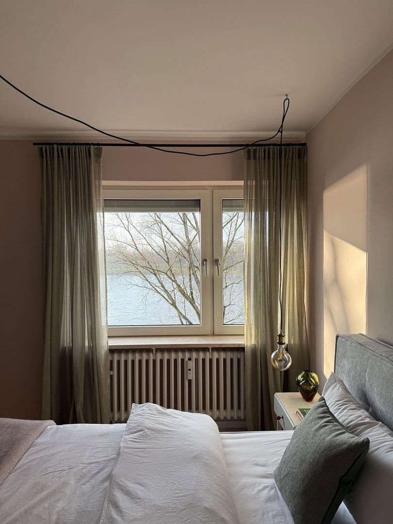 Pronájem bytu 3+1 70 m², Düsseldorfer str 45, Köln, Severní Porýní-Vestfálsko Pronájem bytu 3+1 70 m², Düsseldorfer str 45, Köln, Severní Porýní-Vestfálsko