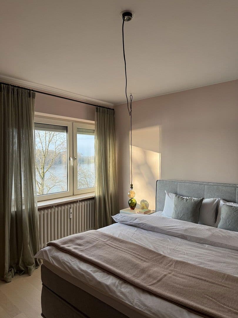 Pronájem bytu 3+1 70 m², Düsseldorfer str 45, Köln, Severní Porýní-Vestfálsko Pronájem bytu 3+1 70 m², Düsseldorfer str 45, Köln, Severní Porýní-Vestfálsko