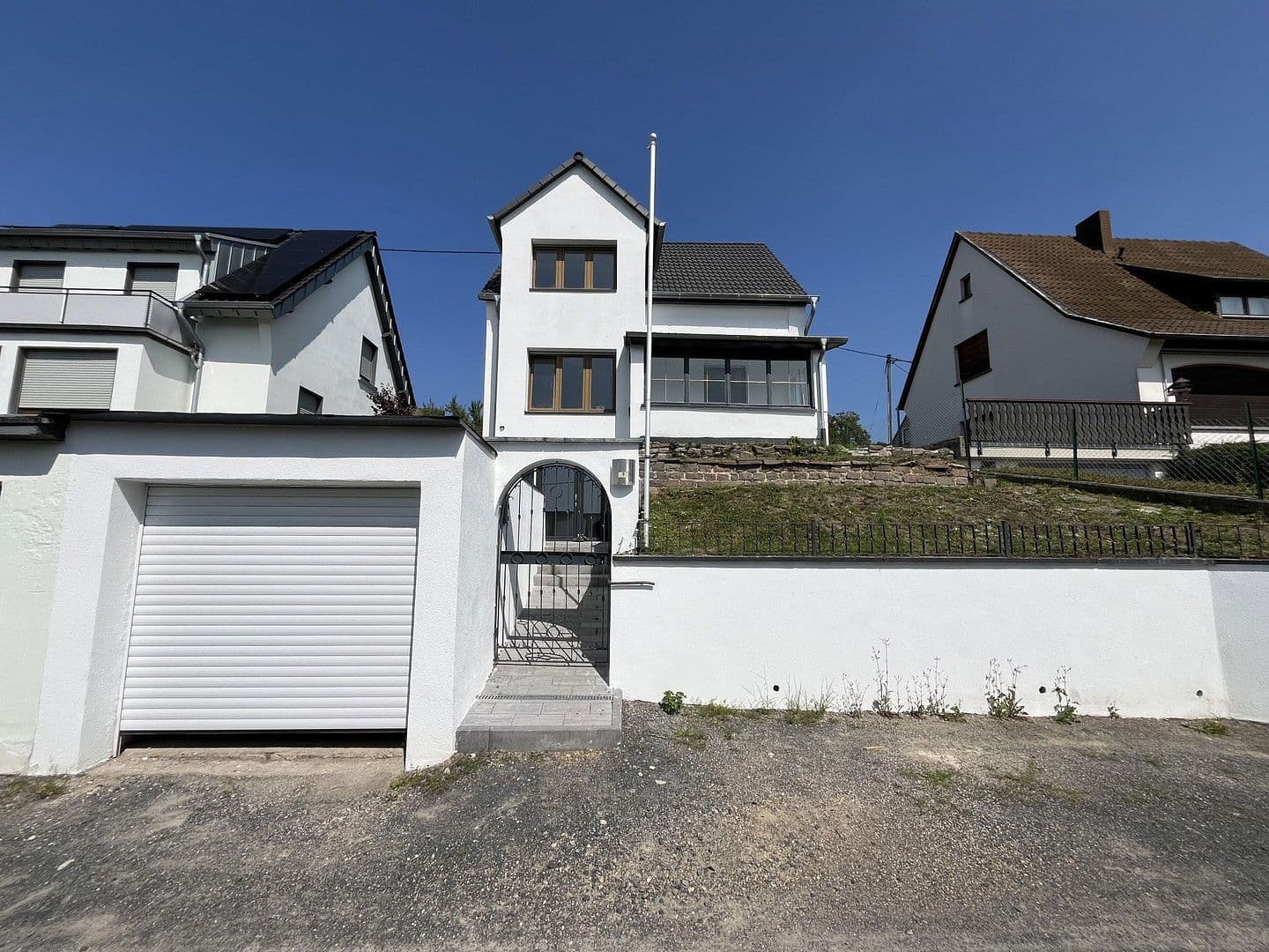 Prodej domu 127 m², pozemek 818 m², Erpel, Porýní-Falc Prodej domu 127 m², pozemek 818 m², Erpel, Porýní-Falc