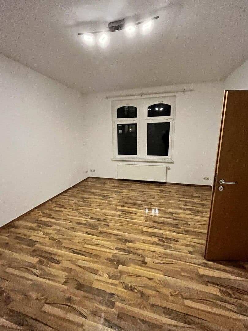 Pronájem bytu 2+1 53 m², Henriettenstr 23, Chemnitz, Sasko Pronájem bytu 2+1 53 m², Henriettenstr 23, Chemnitz, Sasko