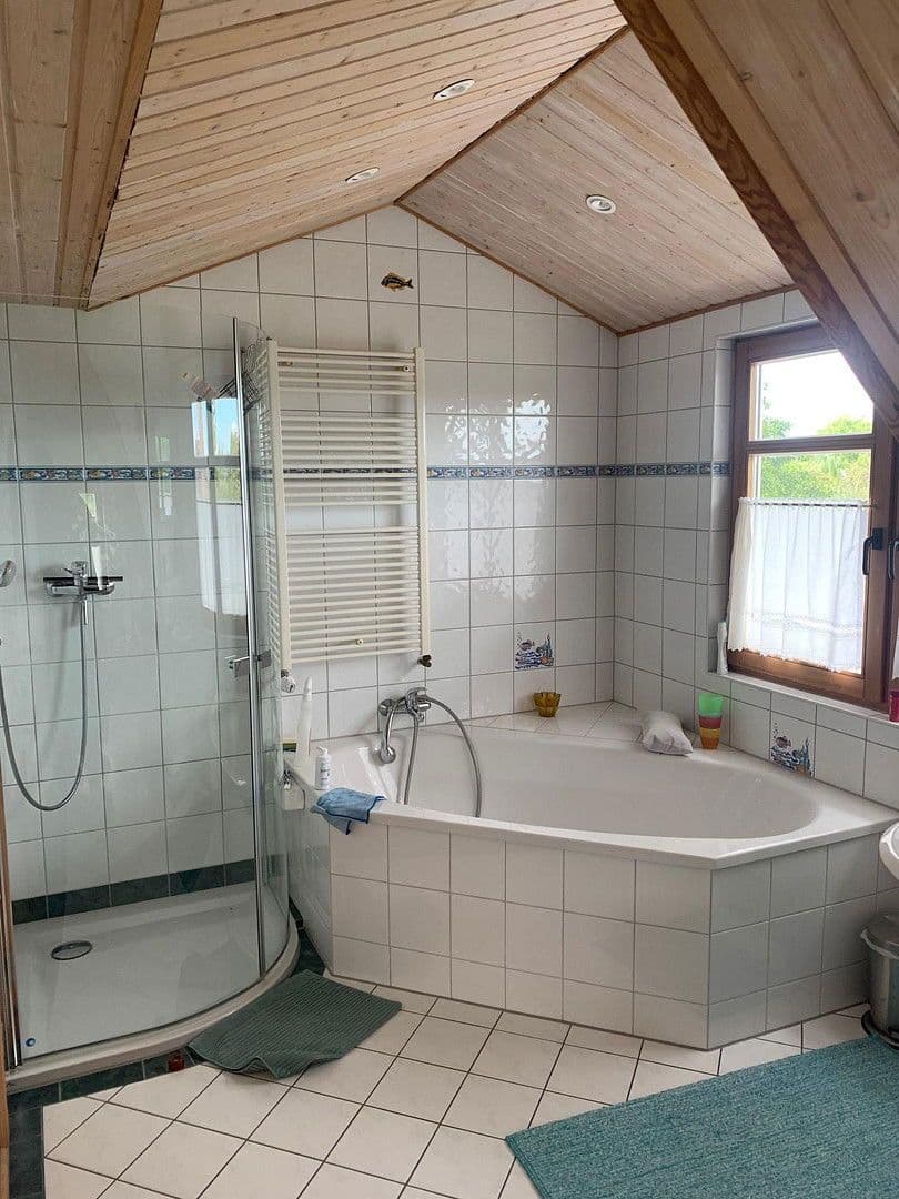 Prodej domu 200 m², pozemek 1.450 m², Dierhagen, Mecklenburg-Vorpommern Prodej domu 200 m², pozemek 1.450 m², Dierhagen, Mecklenburg-Vorpommern