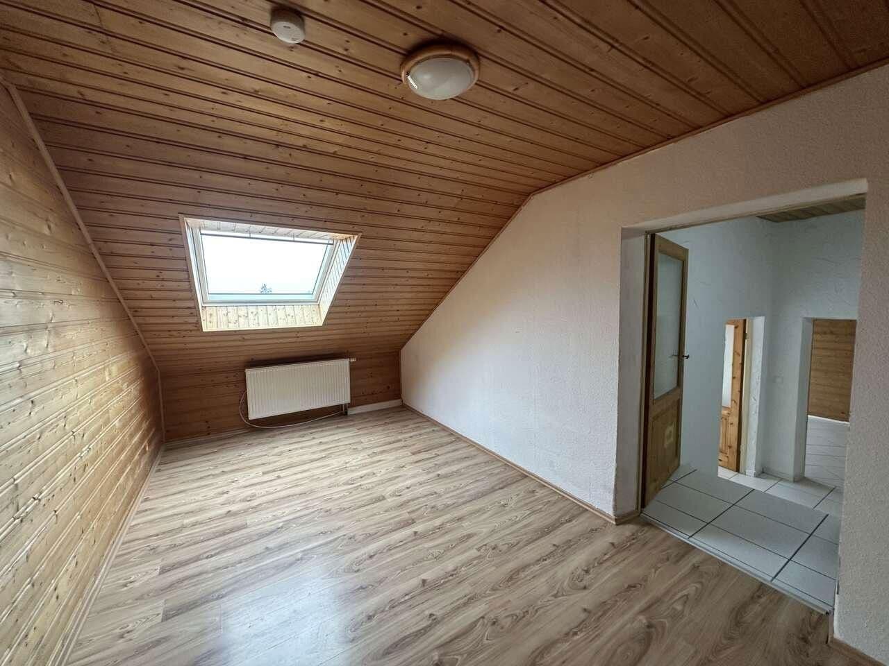 Pronájem domu 244 m², pozemek 400 m², Rehlingen-Siersburg, Země Sársko Pronájem domu 244 m², pozemek 400 m², Rehlingen-Siersburg, Země Sársko