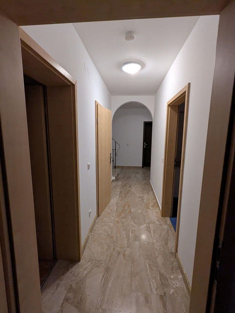 Prodej domu 202 m², pozemek 680 m², Egmating, Bavorsko Prodej domu 202 m², pozemek 680 m², Egmating, Bavorsko
