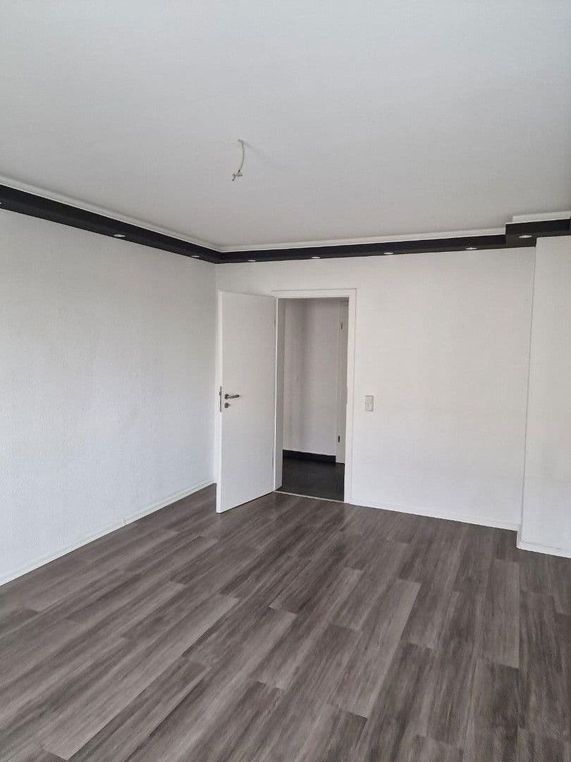 Prodej domu 910 m², Gartenstr 7-8, Königshain-Wiederau, Sasko Prodej domu 910 m², Gartenstr 7-8, Königshain-Wiederau, Sasko