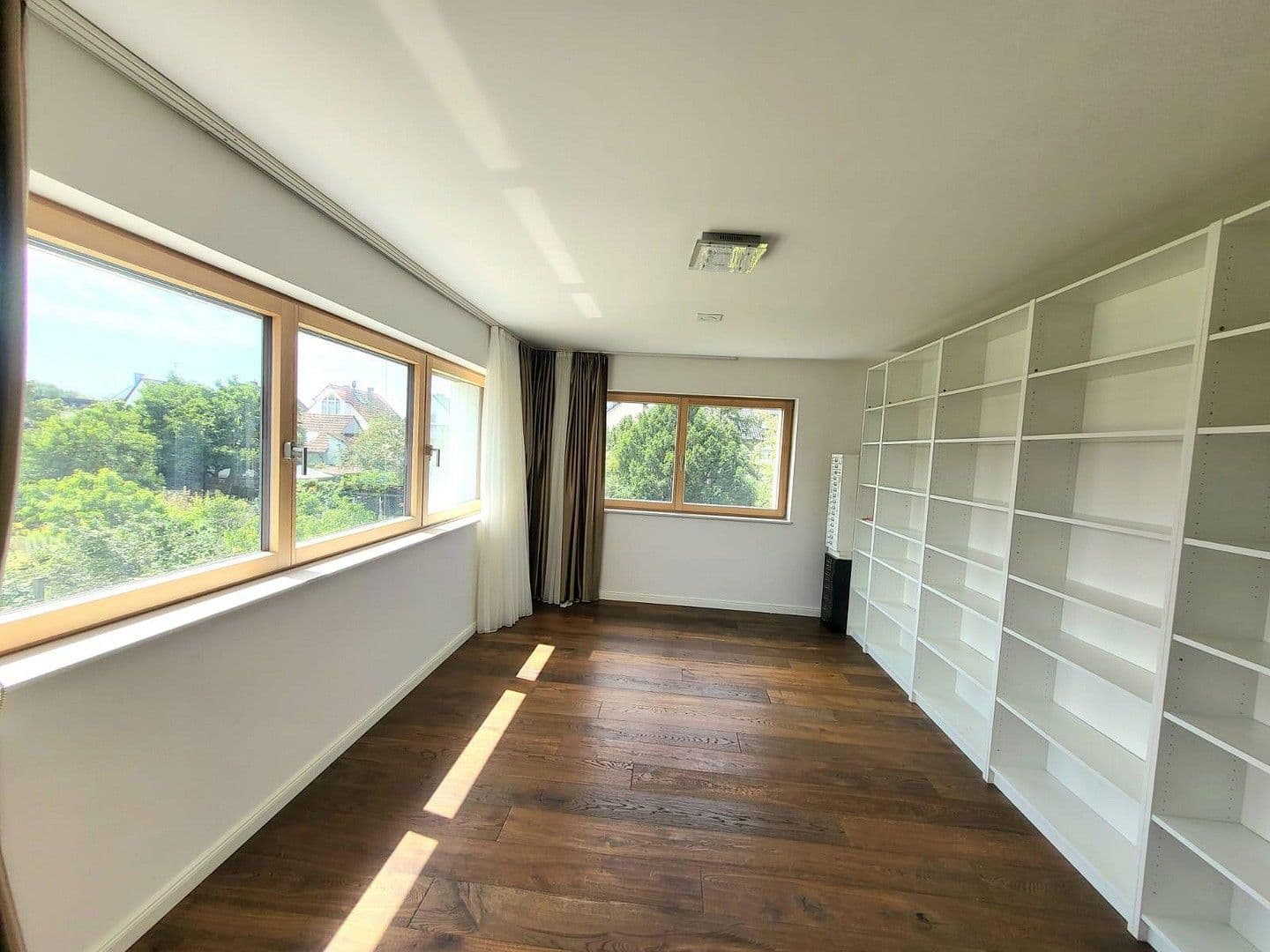 Pronájem domu 240 m², pozemek 850 m², Pfungstädter Straße 64, Darmstadt OT Eberstadt, Hessen Pronájem domu 240 m², pozemek 850 m², Pfungstädter Straße 64, Darmstadt OT Eberstadt, Hessen