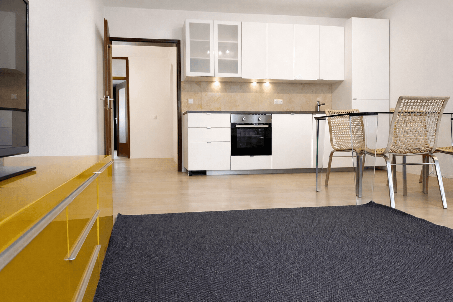 Prodej bytu 3+1 77 m², Johann-Clanze-Str. 33, München, Bavorsko Prodej bytu 3+1 77 m², Johann-Clanze-Str. 33, München, Bavorsko