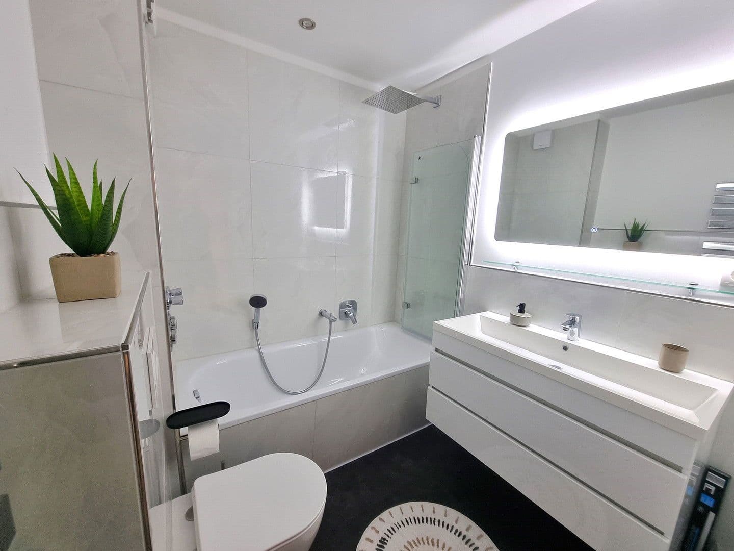 Pronájem bytu 2+1 57 m², Hamburg, Hamburg Pronájem bytu 2+1 57 m², Hamburg, Hamburg