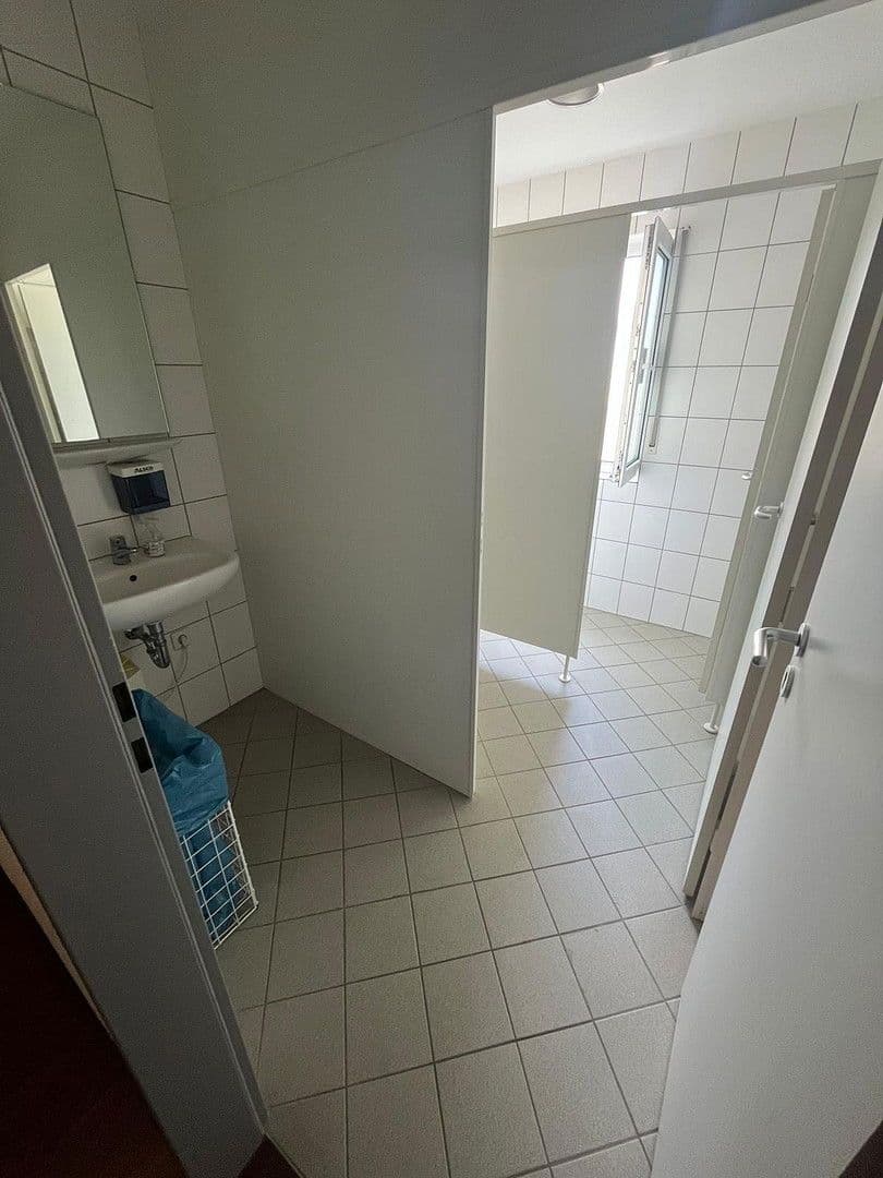 Pronájem kanceláře 170 m², Siemensstraße 9, Wiesbaden, Hessen Pronájem kanceláře 170 m², Siemensstraße 9, Wiesbaden, Hessen