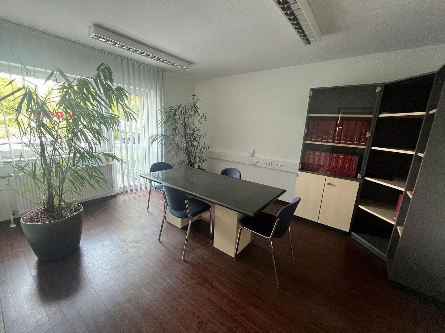 Pronájem kanceláře 170 m², Siemensstraße 9, Wiesbaden, Hessen Pronájem kanceláře 170 m², Siemensstraße 9, Wiesbaden, Hessen