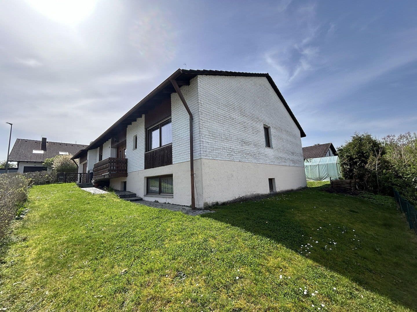 Prodej domu 140 m², pozemek 722 m², Kranzberg, Bavorsko Prodej domu 140 m², pozemek 722 m², Kranzberg, Bavorsko