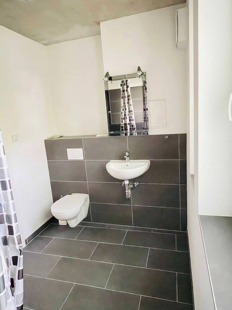 Pronájem bytu 1+1 28 m², Berlin, Berlín Pronájem bytu 1+1 28 m², Berlin, Berlín