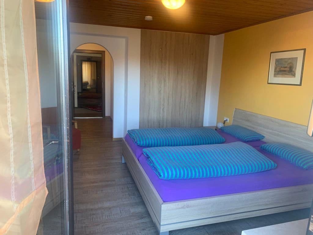 Pronájem domu 300 m², pozemek 550 m², Straubing, Bavorsko Pronájem domu 300 m², pozemek 550 m², Straubing, Bavorsko