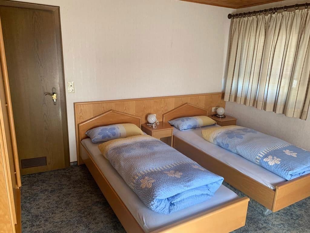 Pronájem domu 300 m², pozemek 550 m², Straubing, Bavorsko Pronájem domu 300 m², pozemek 550 m², Straubing, Bavorsko