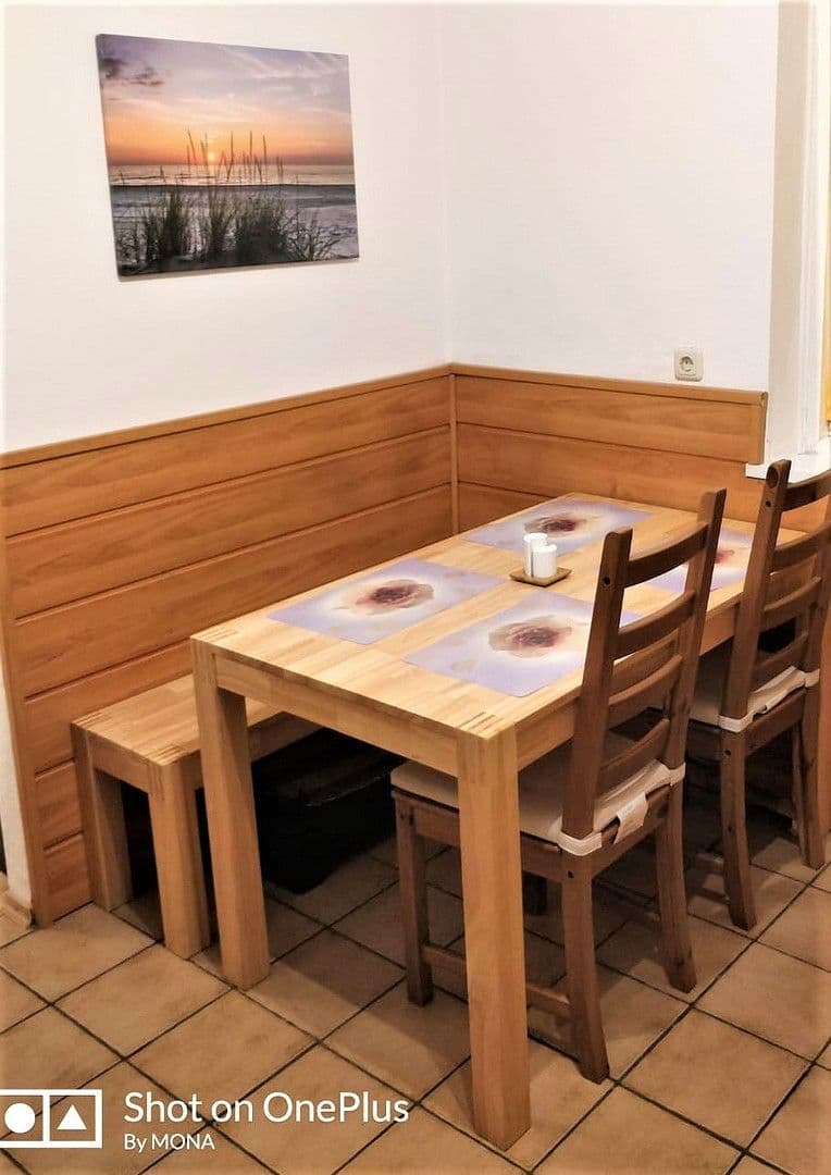 Pronájem bytu 1+1 34 m², Laibacher Strasse 8, München, Bavorsko Pronájem bytu 1+1 34 m², Laibacher Strasse 8, München, Bavorsko