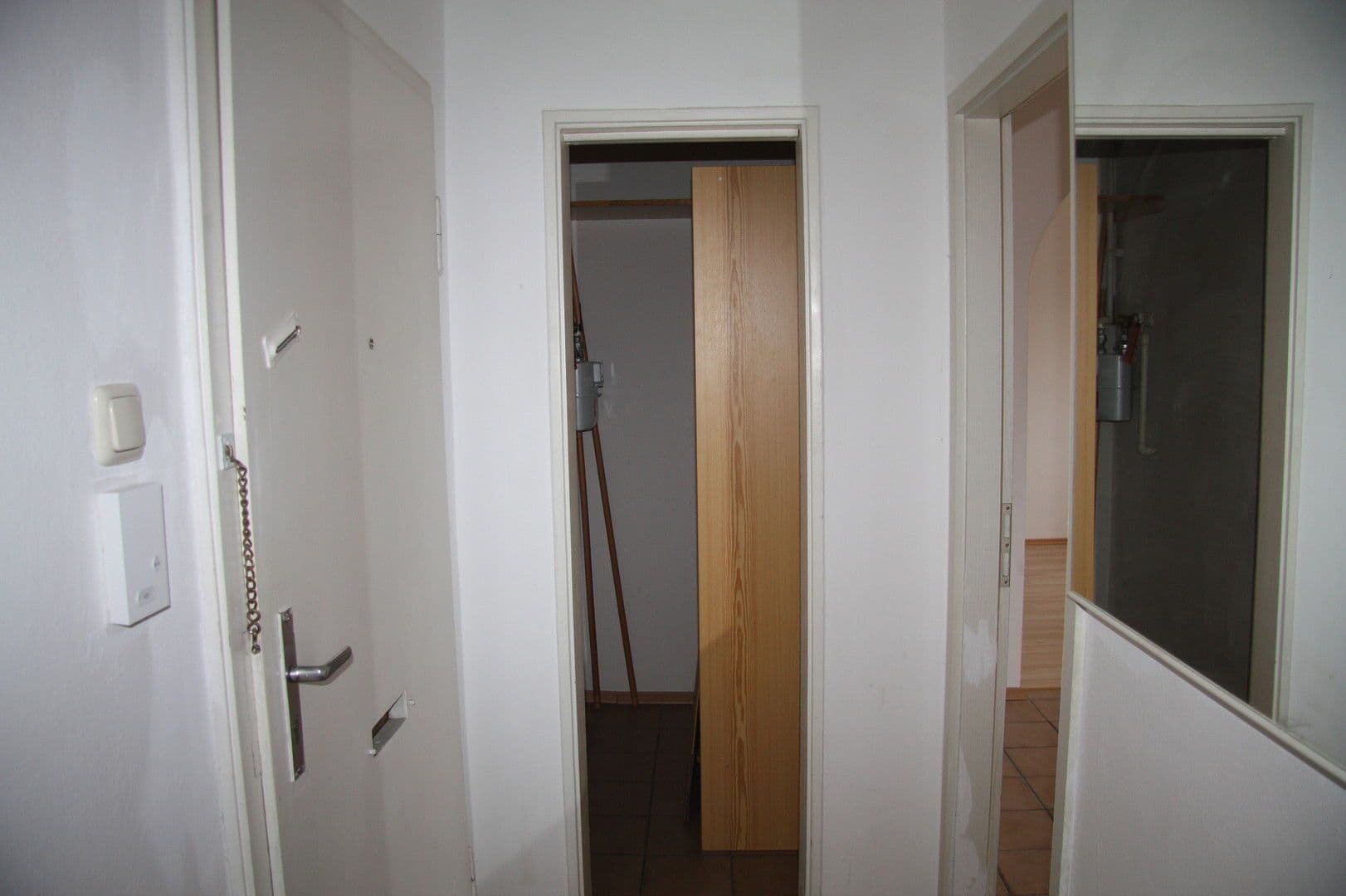 Pronájem bytu 1+1 34 m², Laibacher Strasse 8, München, Bavorsko Pronájem bytu 1+1 34 m², Laibacher Strasse 8, München, Bavorsko