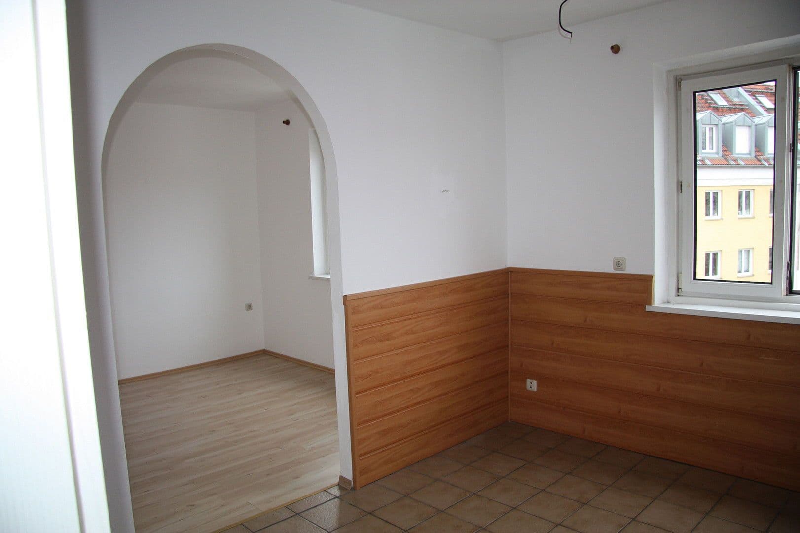 Pronájem bytu 1+1 34 m², Laibacher Strasse 8, München, Bavorsko Pronájem bytu 1+1 34 m², Laibacher Strasse 8, München, Bavorsko