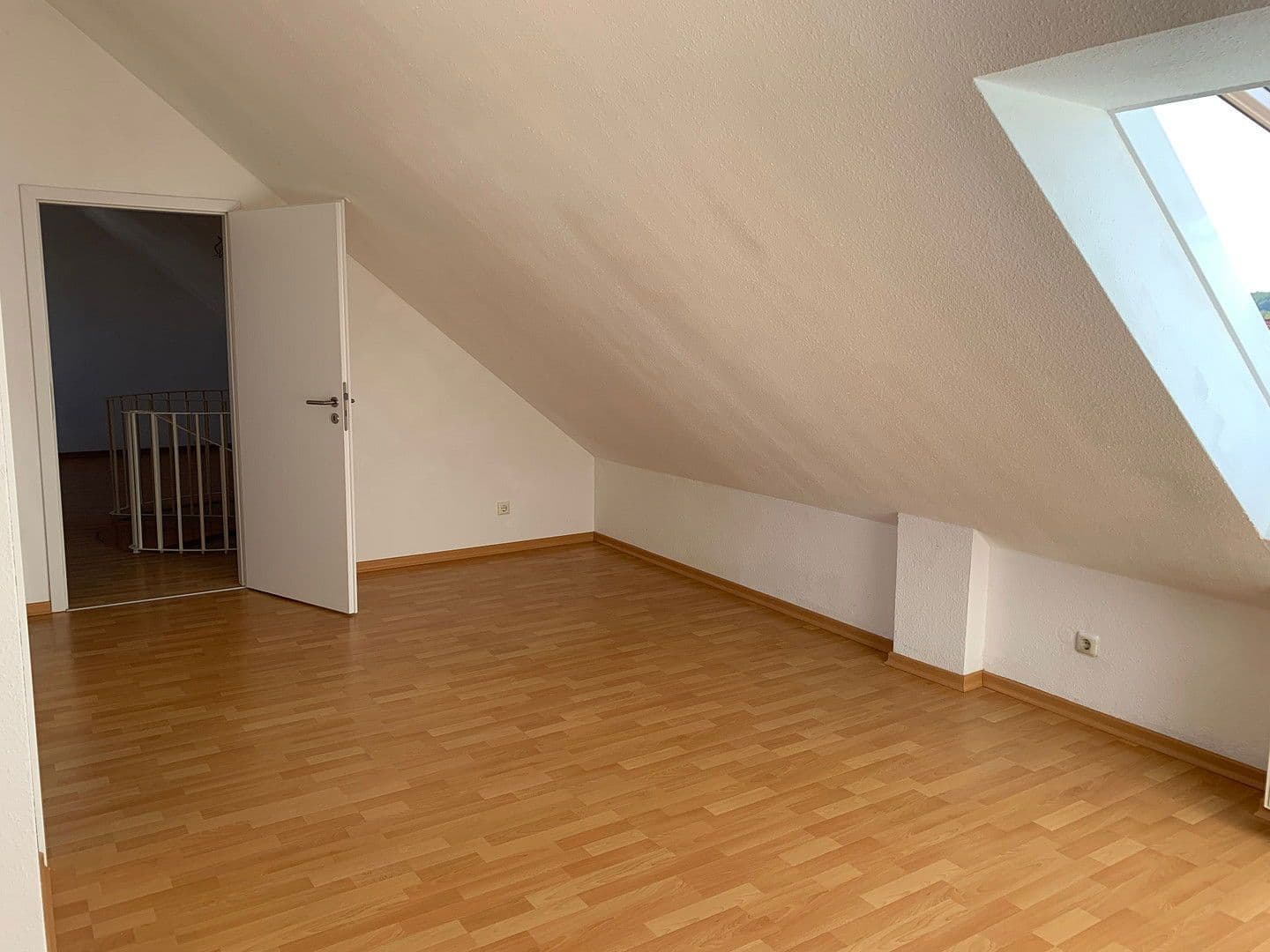 Pronájem bytu 3+kk 89 m², Offenbacher Straße, Dietzenbach, Hessen Pronájem bytu 3+kk 89 m², Offenbacher Straße, Dietzenbach, Hessen