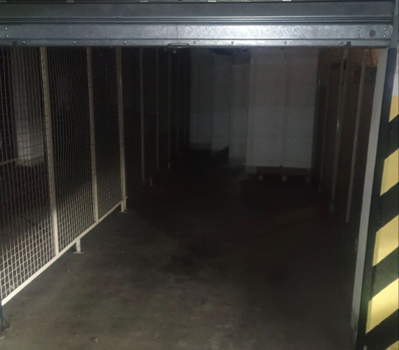 Prodej garáže 16 m², Zahradníčkova, Praha, Praha Prodej garáže 16 m², Zahradníčkova, Praha, Praha