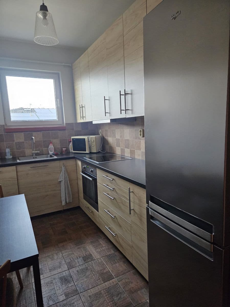 Pronájem bytu 14 m², Fialková, Hostivice, Středočeský kraj Pronájem bytu 14 m², Fialková, Hostivice, Středočeský kraj