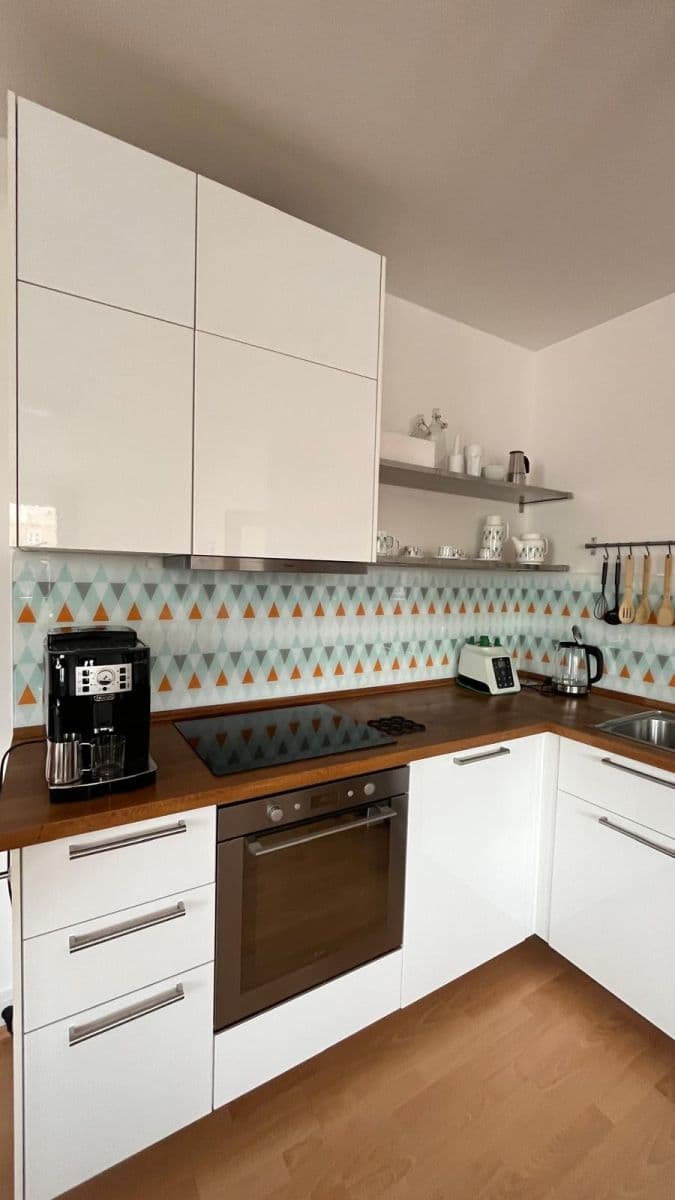 Pronájem bytu 2+kk 55 m², Komenského, Vrchlabí, Královéhradecký kraj Pronájem bytu 2+kk 55 m², Komenského, Vrchlabí, Královéhradecký kraj