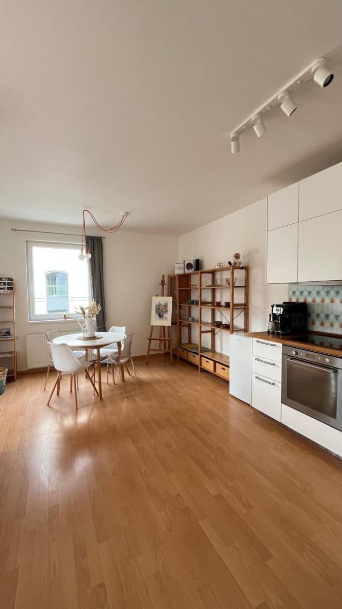 Pronájem bytu 2+kk 55 m², Komenského, Vrchlabí, Královéhradecký kraj Pronájem bytu 2+kk 55 m², Komenského, Vrchlabí, Královéhradecký kraj