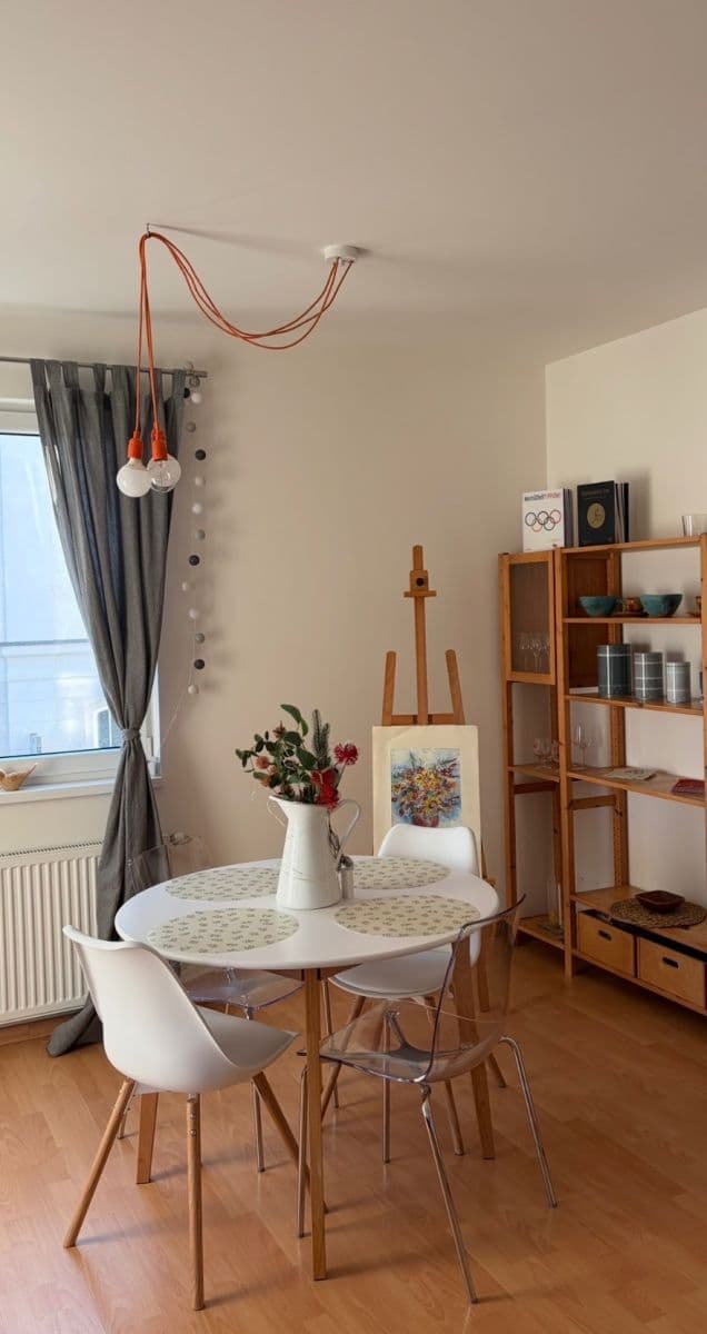 Pronájem bytu 2+kk 55 m², Komenského, Vrchlabí, Královéhradecký kraj Pronájem bytu 2+kk 55 m², Komenského, Vrchlabí, Královéhradecký kraj